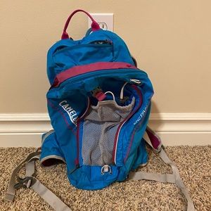 18 L camelbak backpack w/ 3L hydration pack